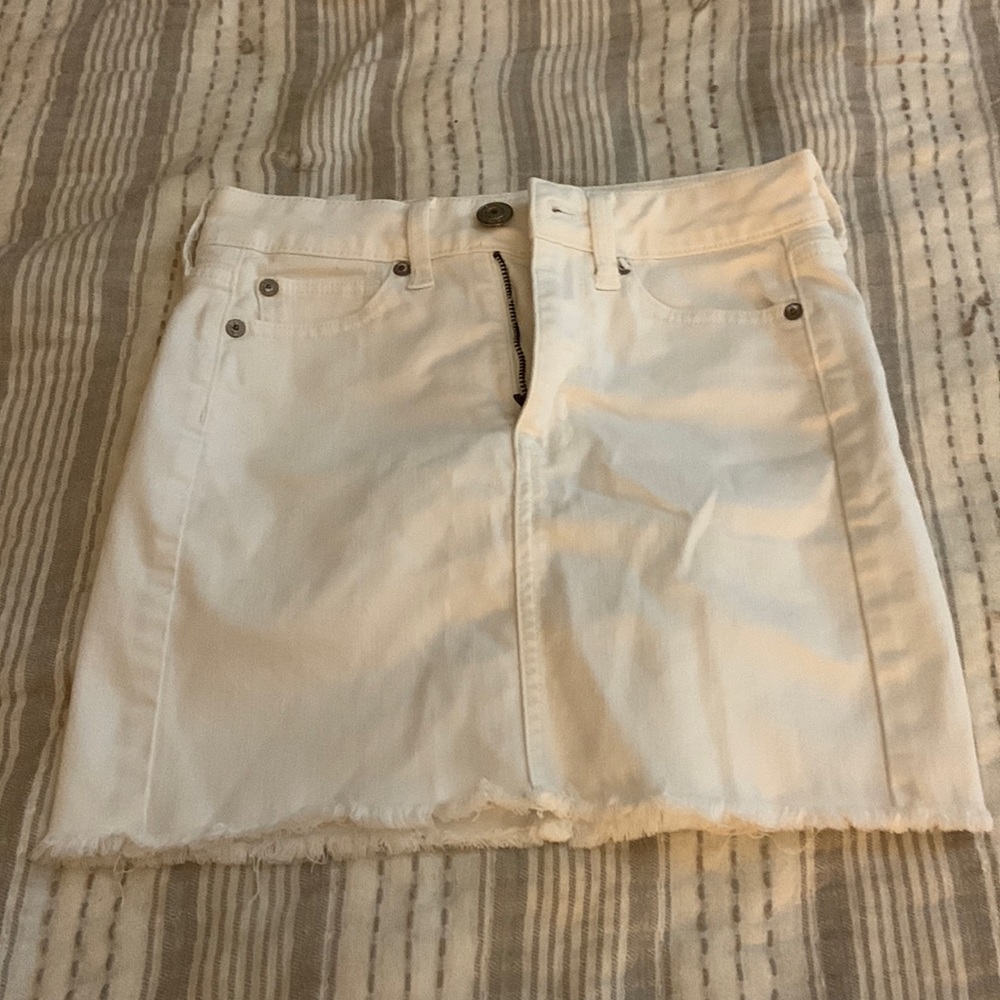 American eagle white denim skirt